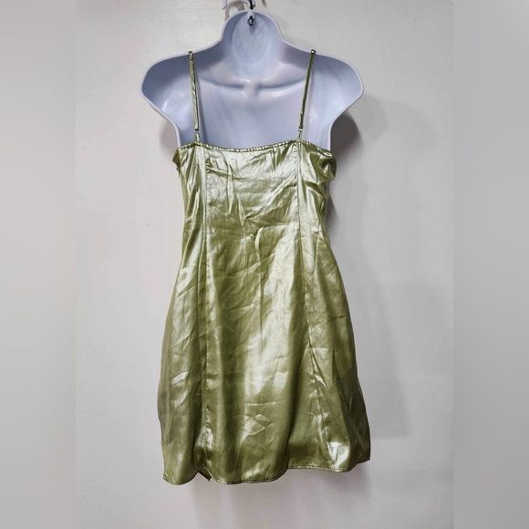 - Urban Outfitters Shiny Satin Asymmetrical Mallory Mini Dress . B15 - Picture 6 of 8